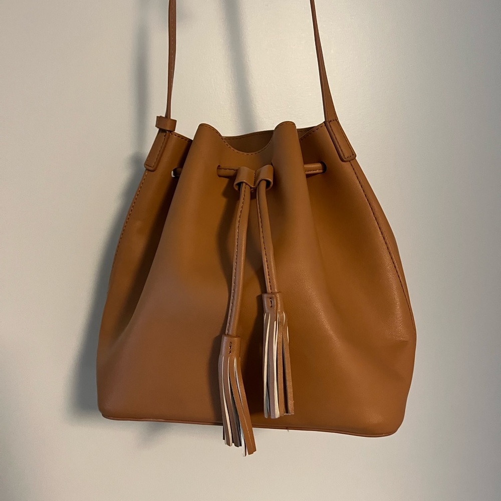 Cute beige bucket bag